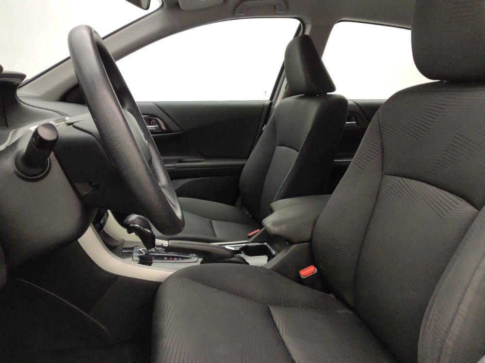 Used 2016 Honda Accord LX image 17