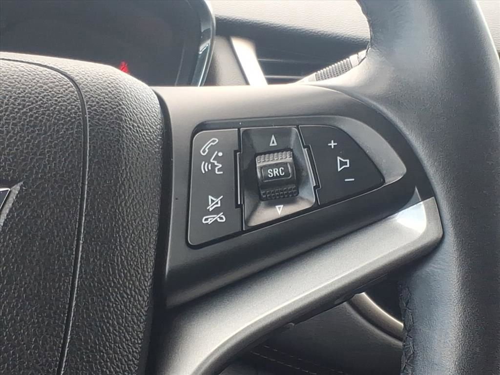 Certified 2018 Chevrolet Trax LT w/ LT Convenience Package FWD image 12