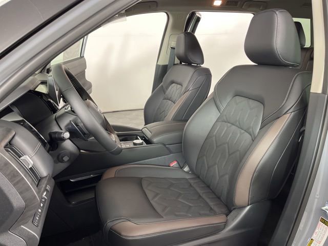 New 2026 Nissan Pathfinder Platinum w/ Accent Package image 18