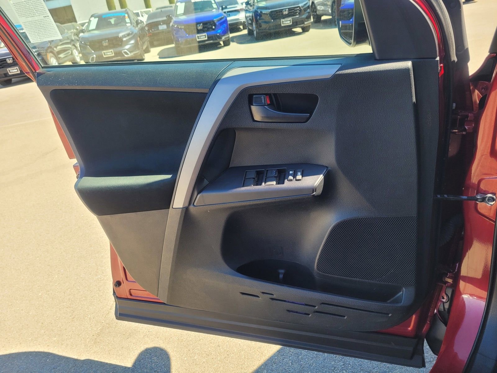 Used 2018 Toyota RAV4 LE w/ All Weather Liner Package AWD/4WD image 14