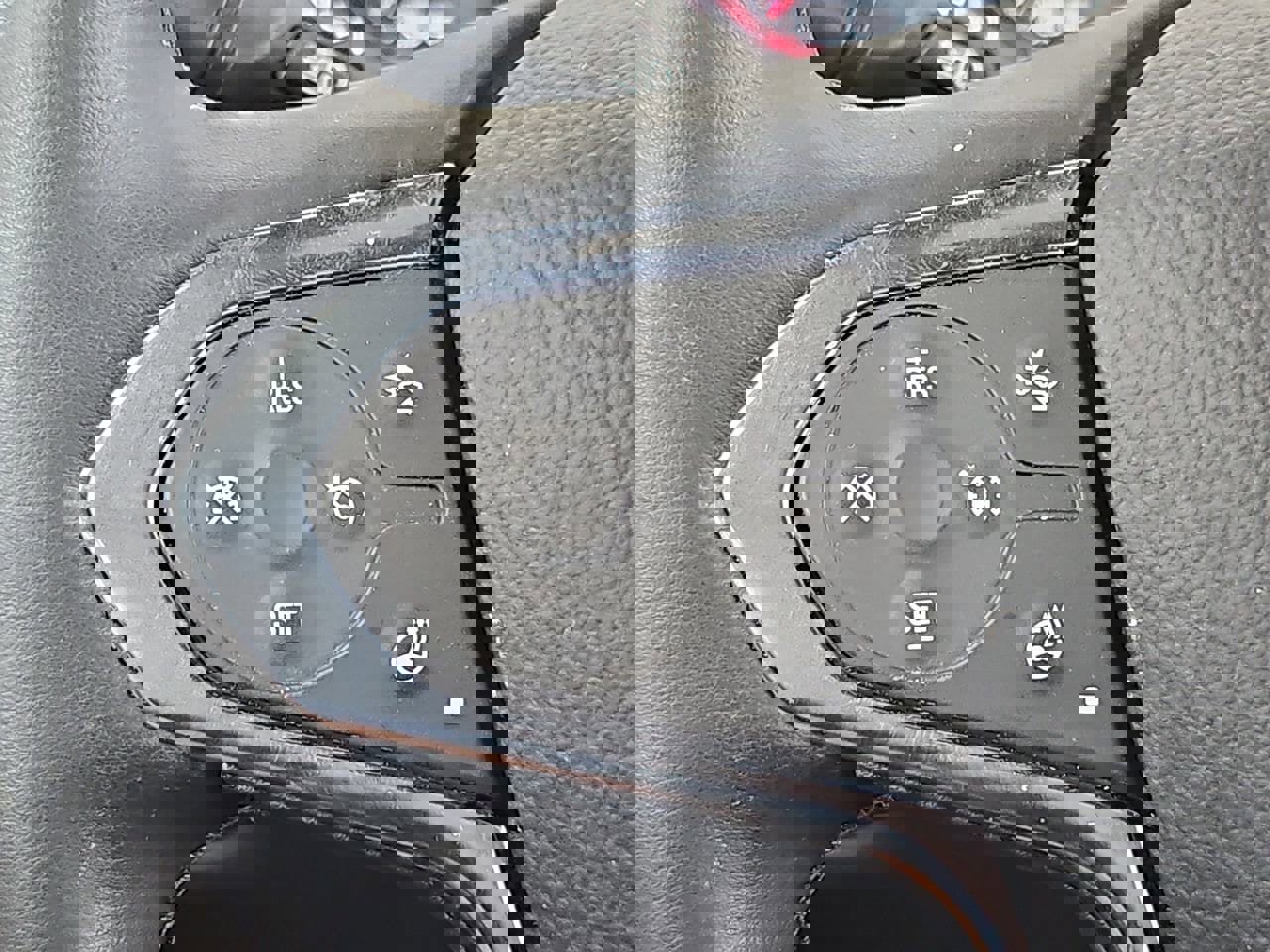 Certified 2023 Chevrolet Traverse Premier w/ Redline Edition image 23