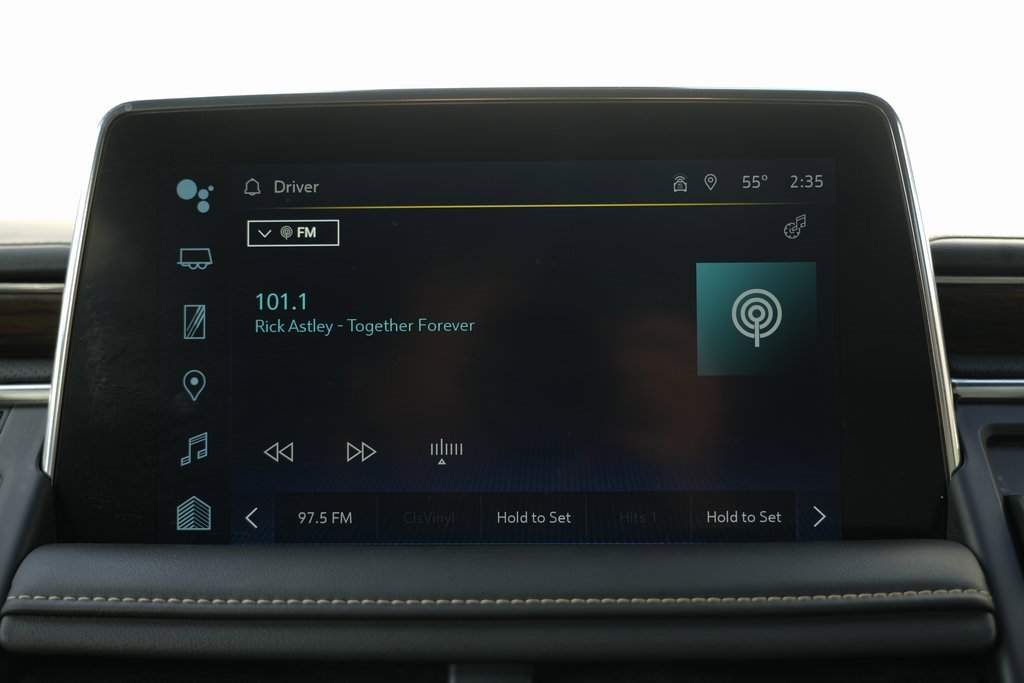 Used 2023 Chevrolet Suburban Premier image 65