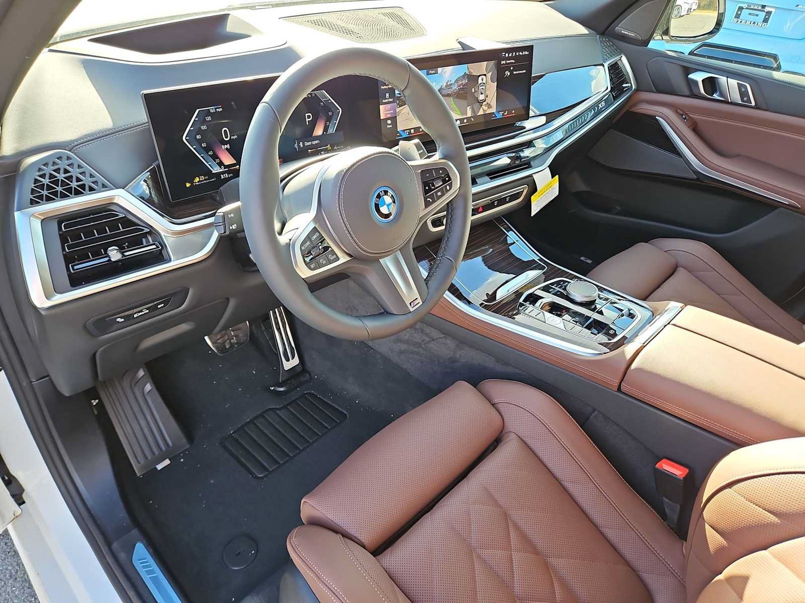 Used 2026 BMW X5 xDrive50e w/ M Sport Package AWD/4WD image 10