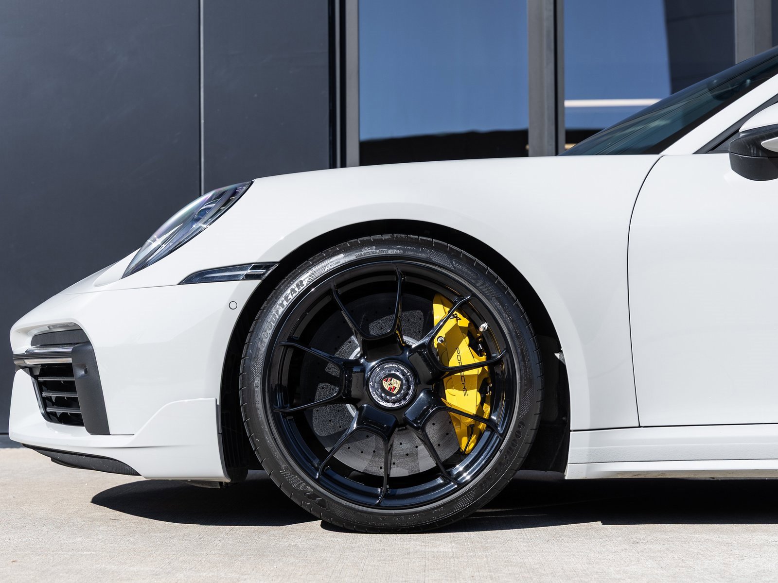 Certified 2022 Porsche 911 Turbo S w/ 911 Turbo Sportdesign Package image 14