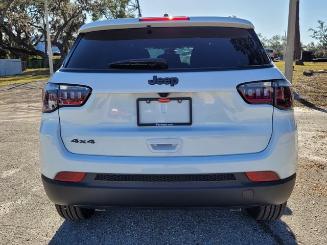 Used 2026 Jeep Compass Latitude AWD/4WD image 6