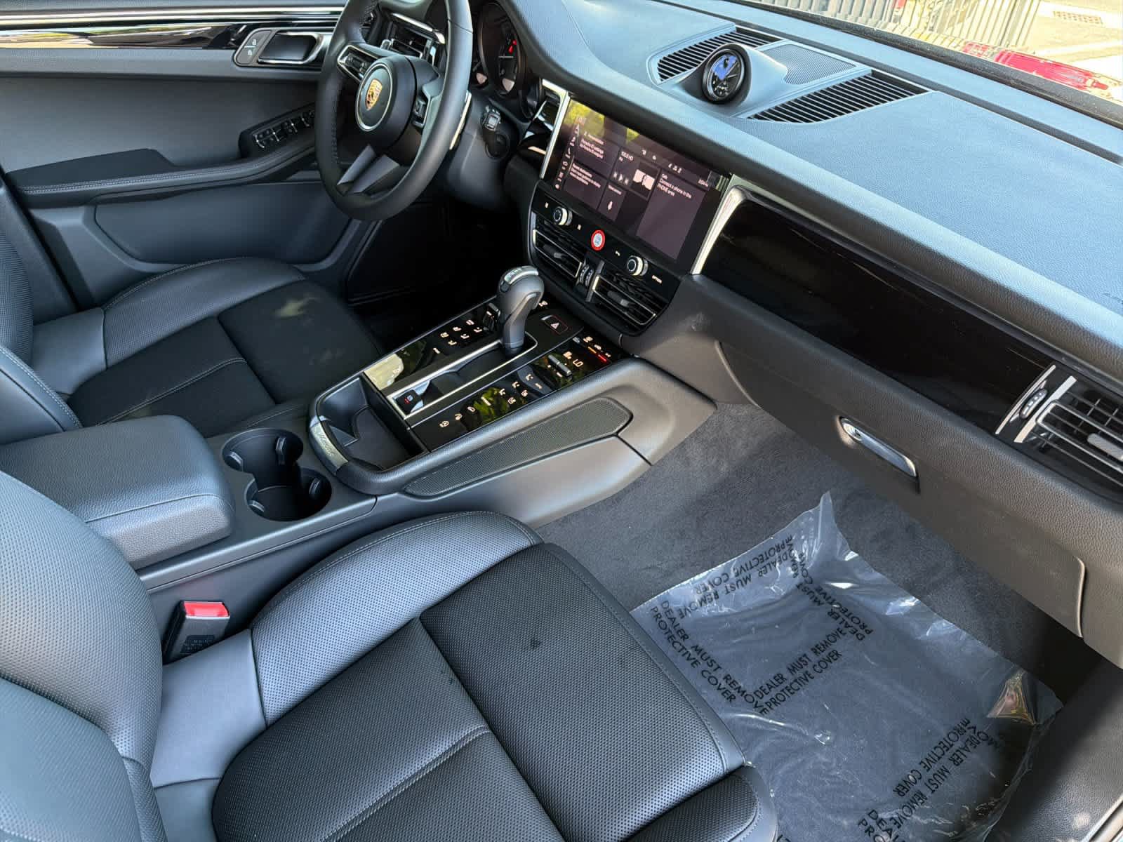 New 2026 Porsche Macan AWD/4WD image 17