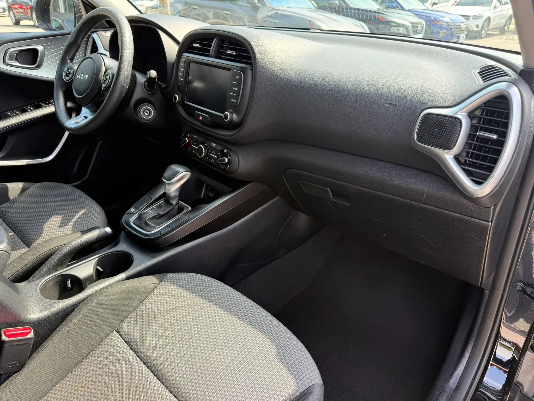 Used 2022 Kia Soul LX FWD image 15