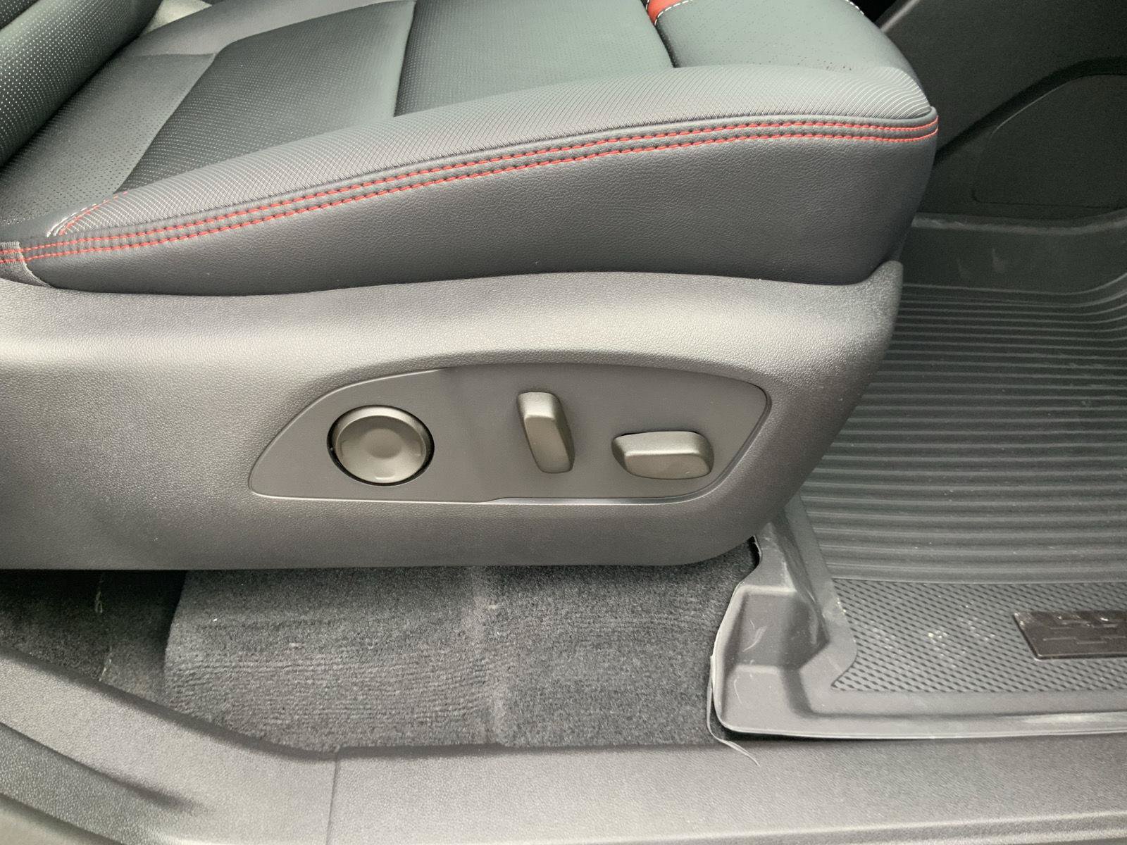 New 2026 Chevrolet Traverse RS w/ LPO, Floor Liner Package FWD image 60