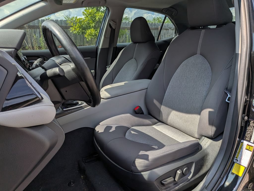 Used 2024 Toyota Camry LE w/ Convenience Package FWD image 12