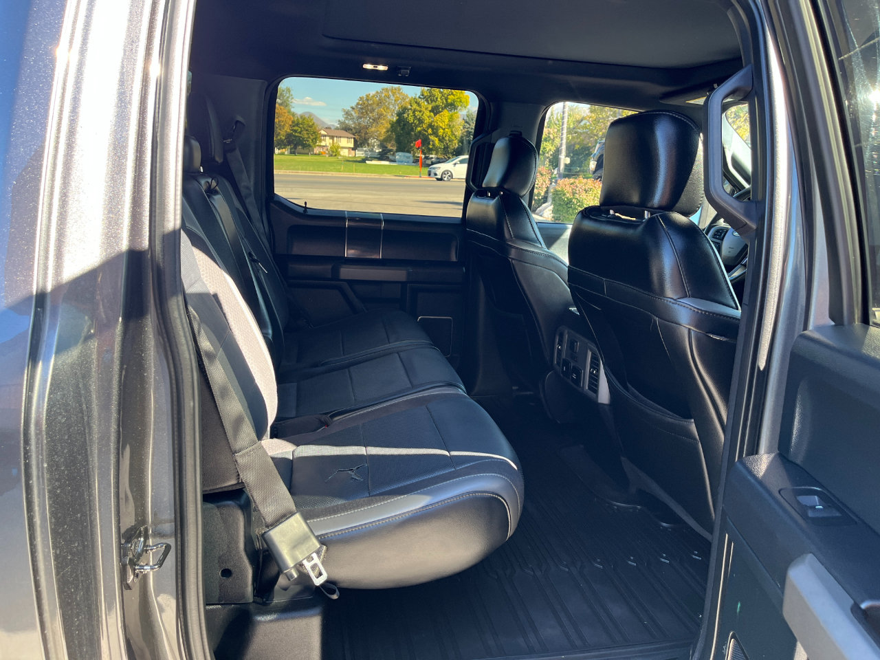 Used 2020 Ford F150 Raptor w/ Equipment Group 802A Luxury image 6