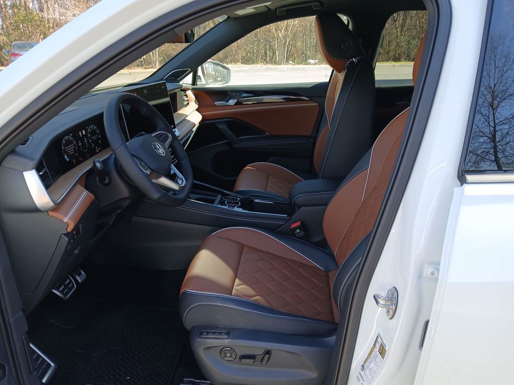 New 2026 Volkswagen Tiguan SEL R-Line image 9