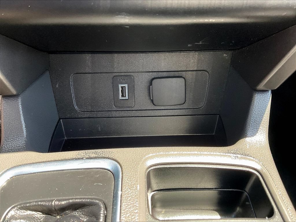 Used 2017 Ford Escape SE AWD/4WD image 16