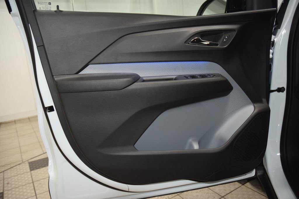 New 2027 Chevrolet Bolt RS FWD image 43