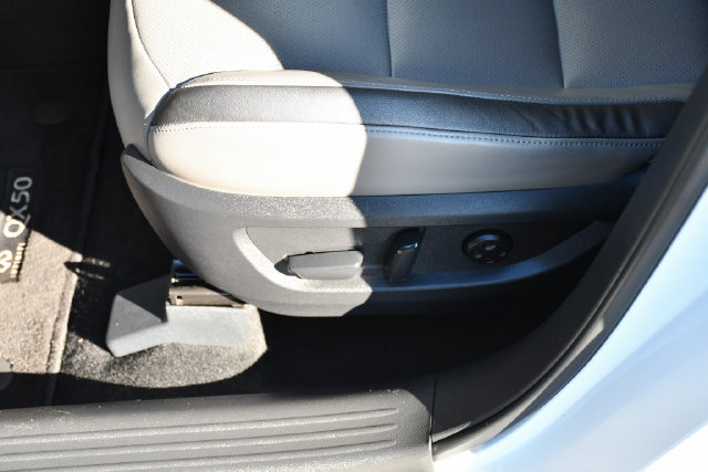 Used 2023 INFINITI QX50 Luxe AWD/4WD image 33
