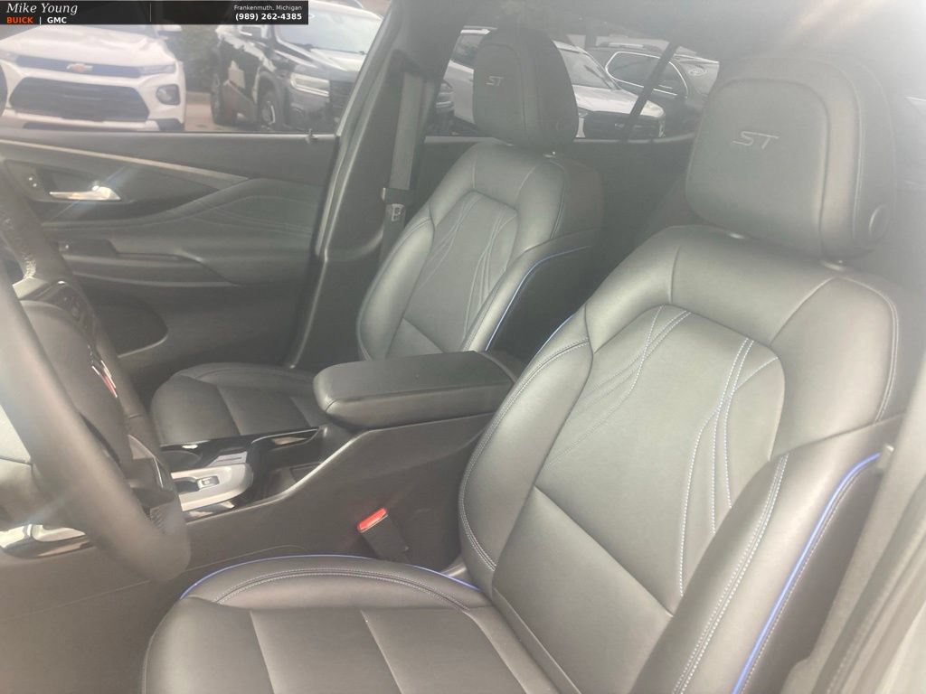 Used 2025 Buick Envista Sport Touring w/ Convenience I Package FWD image 22