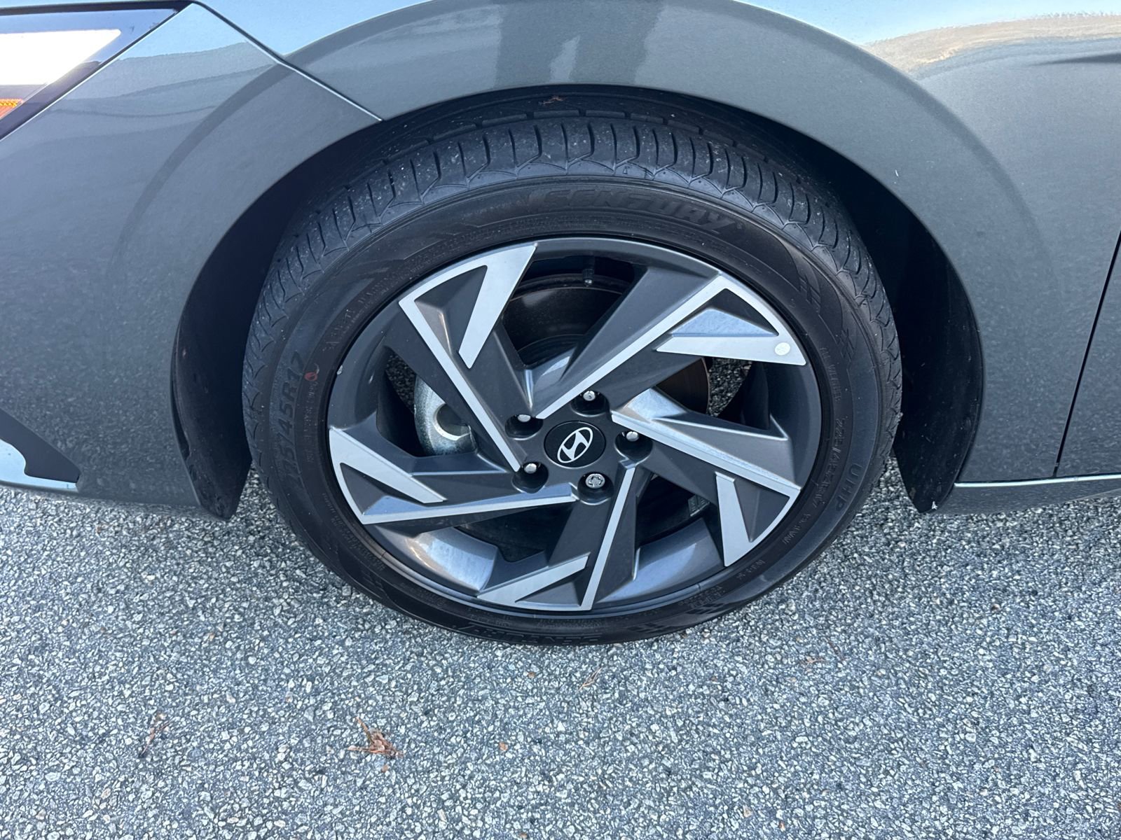 Used 2025 Hyundai Elantra Sport image 11