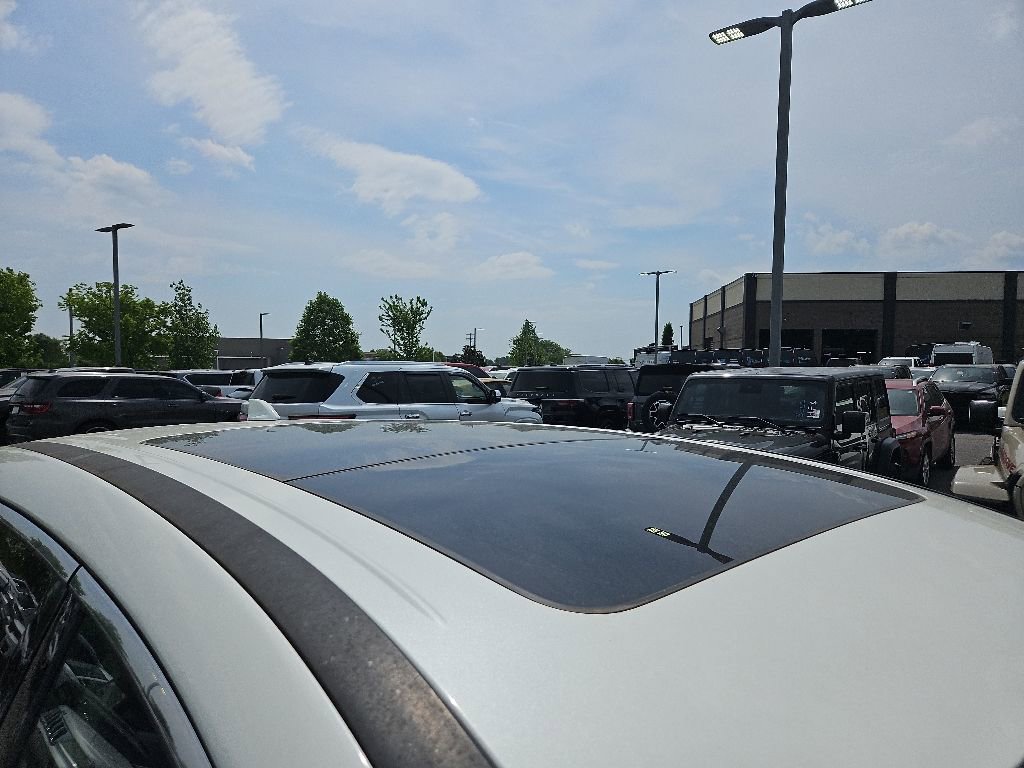 Used 2024 Nissan Murano SL FWD image 9