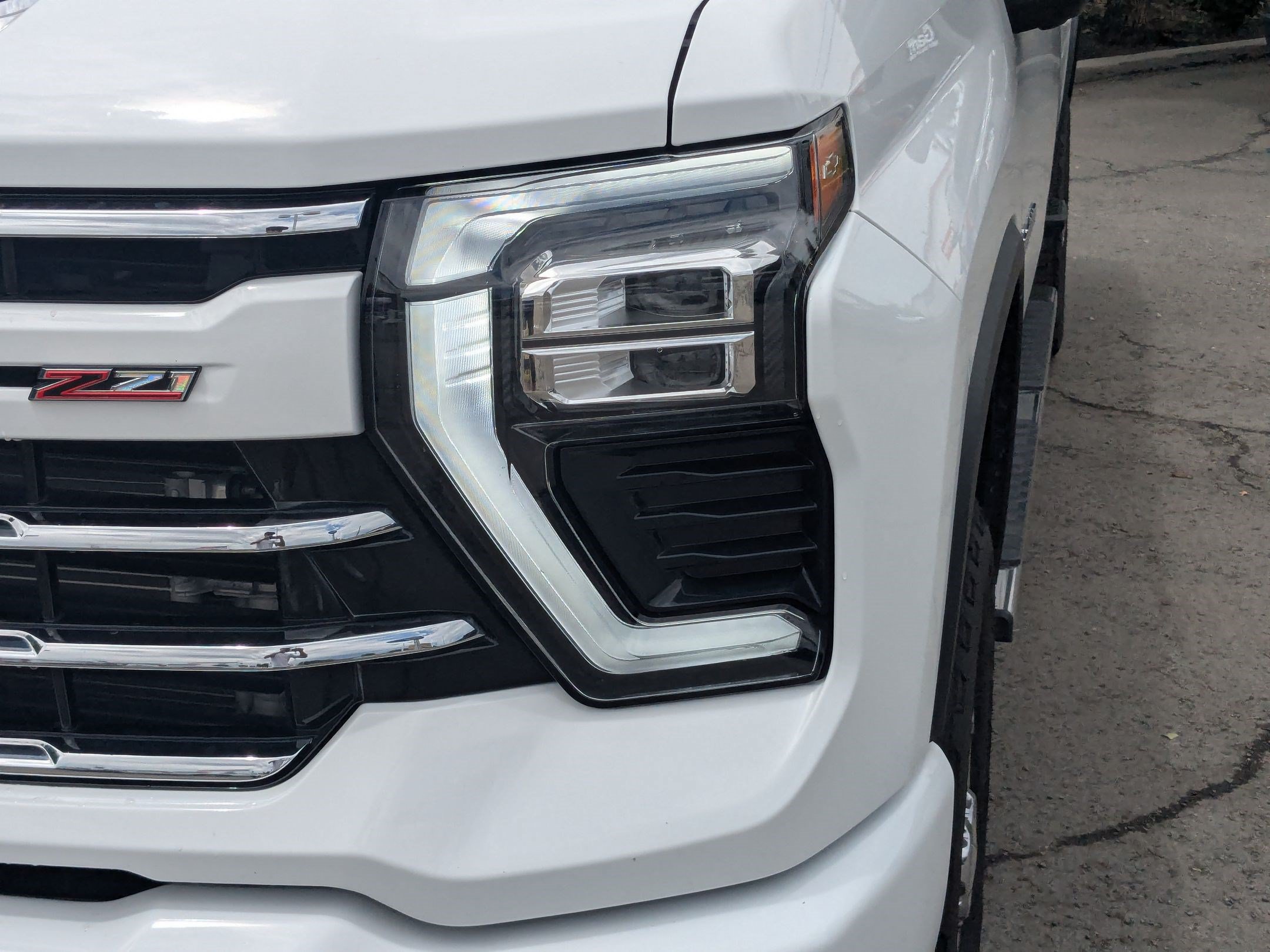 Used 2025 Chevrolet Silverado 3500 LT w/ Z71 Chrome Sport Edition AWD/4WD image 14