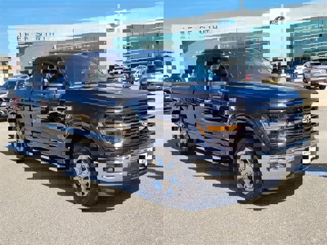 New 2025 Ford F150 XLT w/ Equipment Group 301A Standard