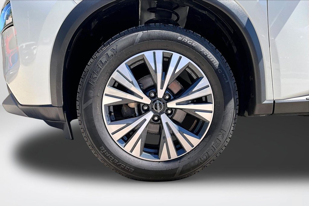 Used 2023 Nissan Rogue SV AWD/4WD image 33