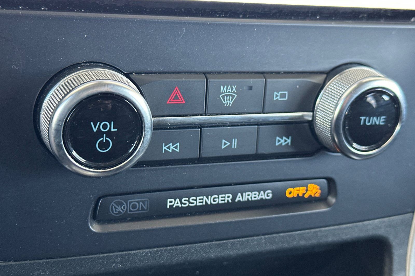 Used 2024 Ford Edge SEL image 31