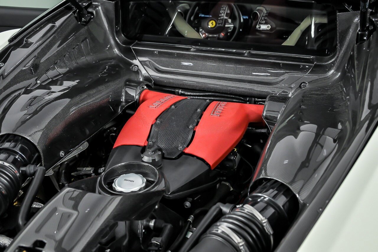 Used 2020 Ferrari F8 Tributo RWD image 12
