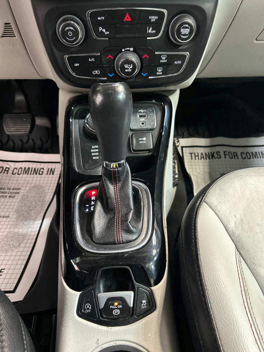 Used 2021 Jeep Compass Limited AWD/4WD image 7