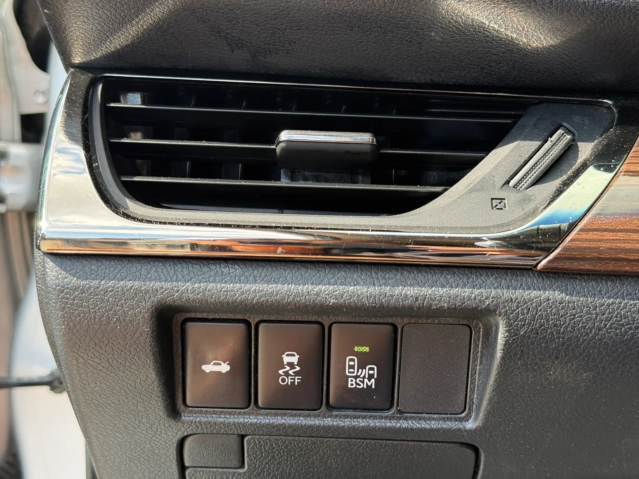 Used 2014 Toyota Avalon XLE Touring FWD image 21
