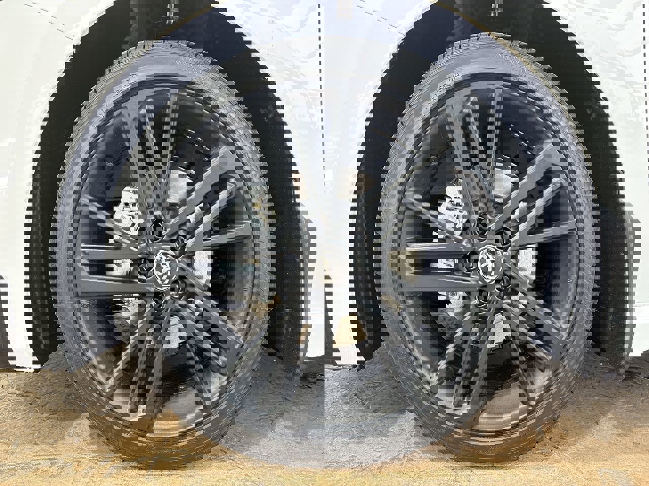 New 2026 Toyota Camry Hybrid image 10