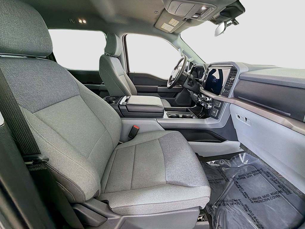 Used 2025 Ford F150 XLT w/ Equipment Group 301A Standard image 18