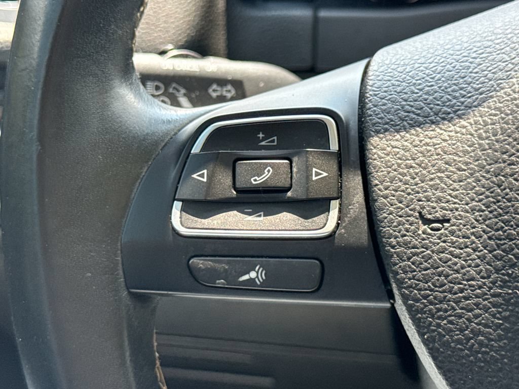 Used 2016 Volkswagen Tiguan SE AWD/4WD image 29