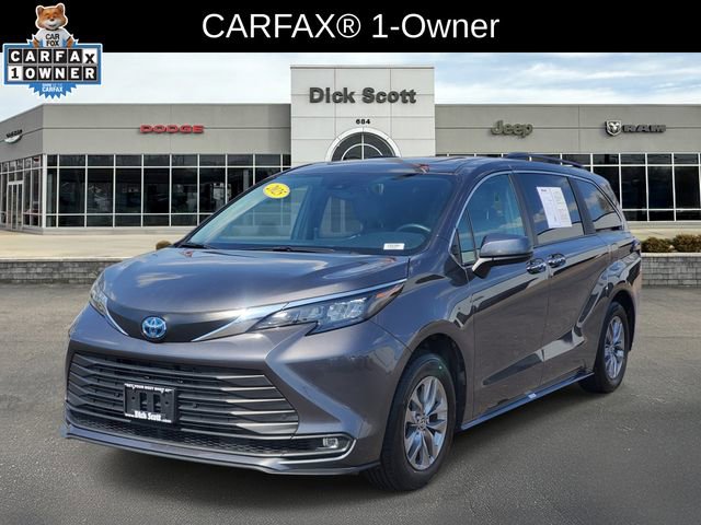 Used 2025 Toyota Sienna XLE FWD video 2