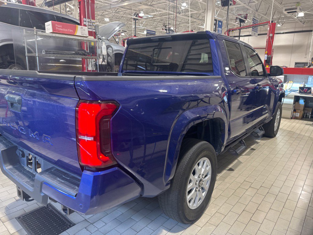 Used 2024 Toyota Tacoma SR5 w/ SR5 Upgrade Package image 10