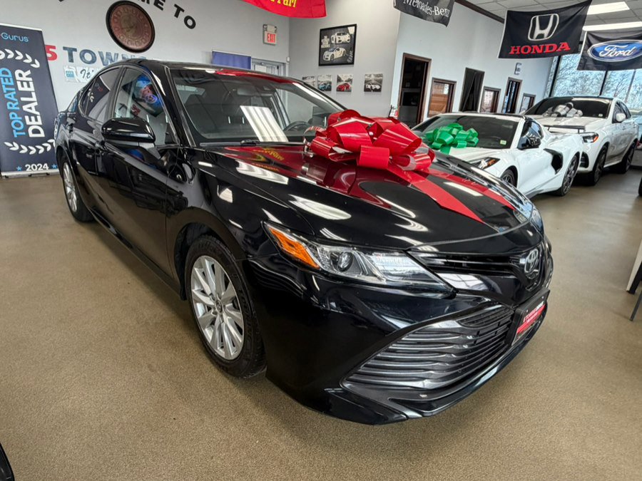 Used 2018 Toyota Camry LE FWD image 13