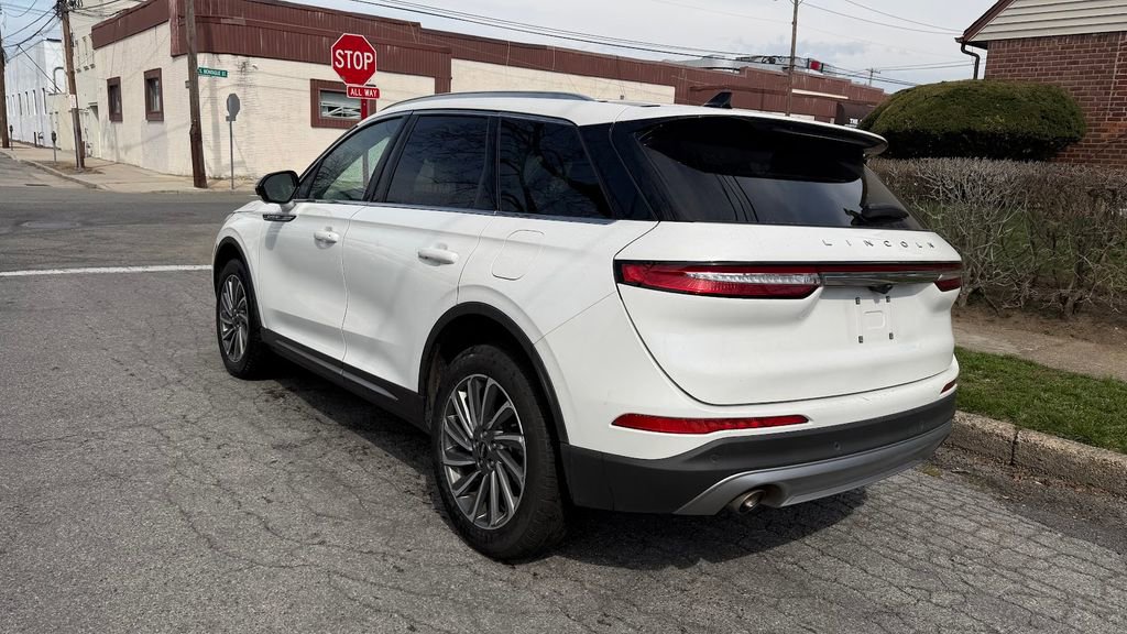 Used 2024 Lincoln Corsair Reserve w/ Equipment Group 201A image 8