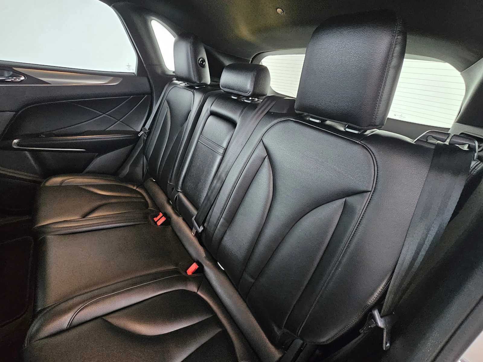 Used 2016 Lincoln MKC Premiere image 17