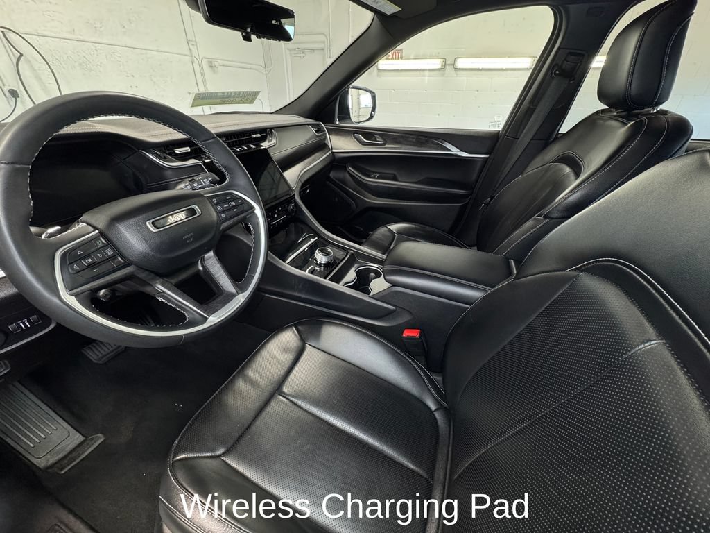 Used 2024 Jeep Grand Cherokee Limited w/ Luxury Tech Group II AWD/4WD image 14