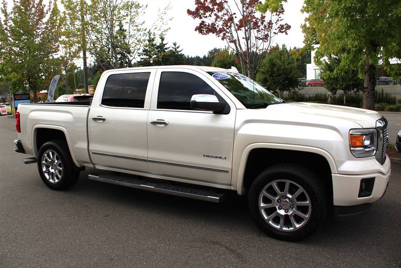 Used 2015 GMC Sierra 1500 Denali w/ Driver Alert Package image 6