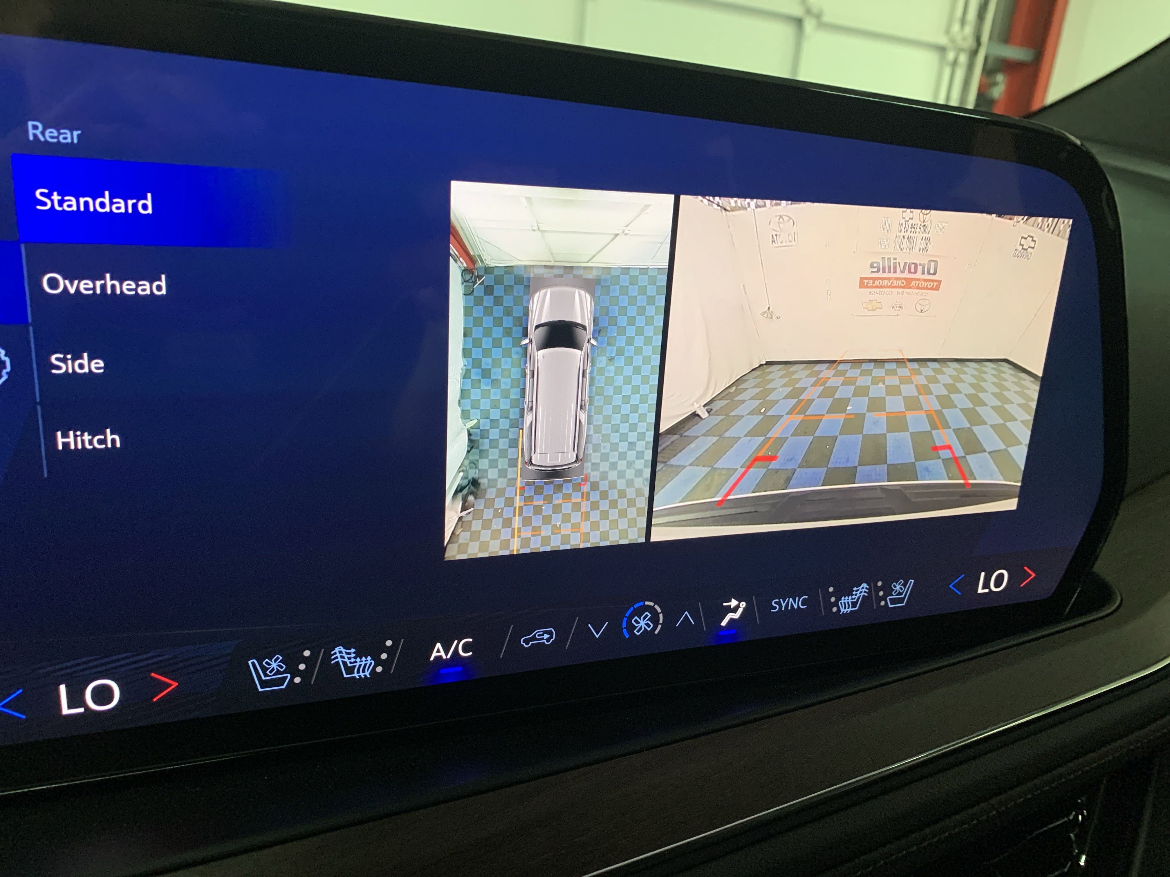 New 2025 Chevrolet Suburban High Country image 17