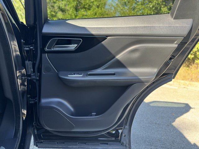 Used 2019 Jaguar F-PACE Premium image 17