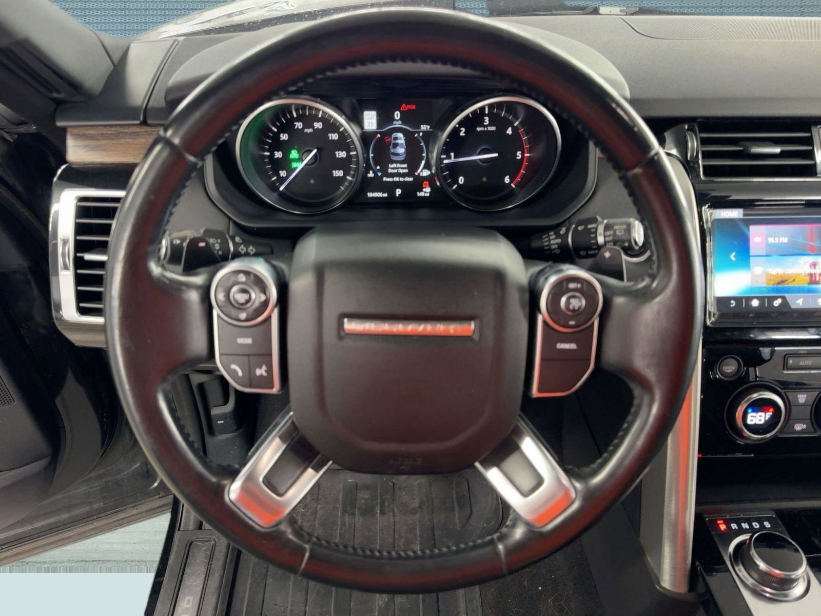 Used 2017 Land Rover Discovery HSE image 18