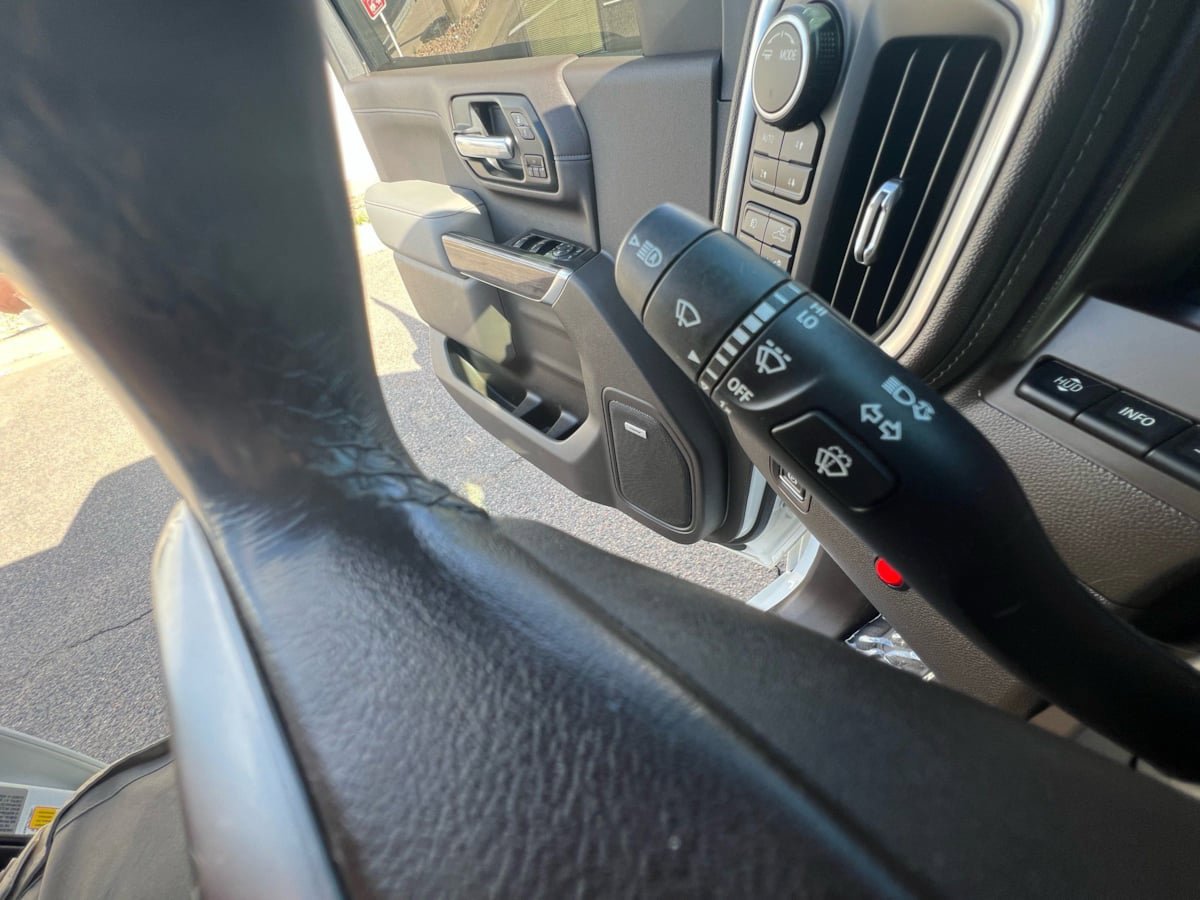 Used 2020 Chevrolet Silverado 2500 LTZ w/ Technology Package AWD/4WD image 37