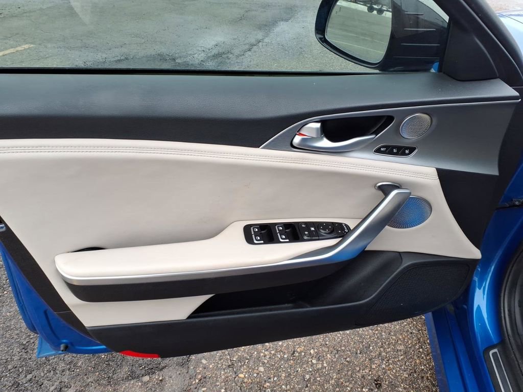 Used 2018 Kia Stinger GT2 w/ Paint Protection Package image 12