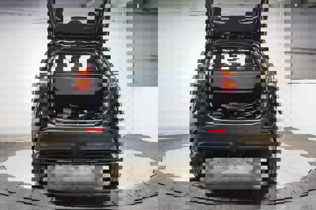 Certified 2025 Toyota bZ4X AWD image 28