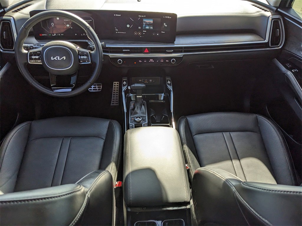 Certified 2025 Kia Sorento SX Prestige image 17