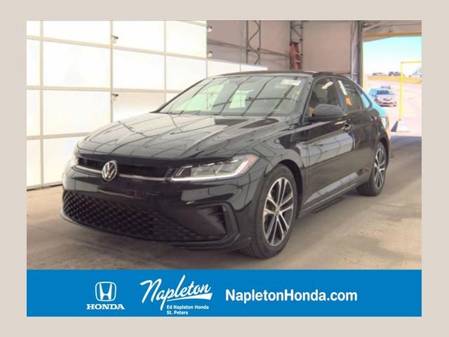 Used 2025 Volkswagen Jetta Sport FWD image 1