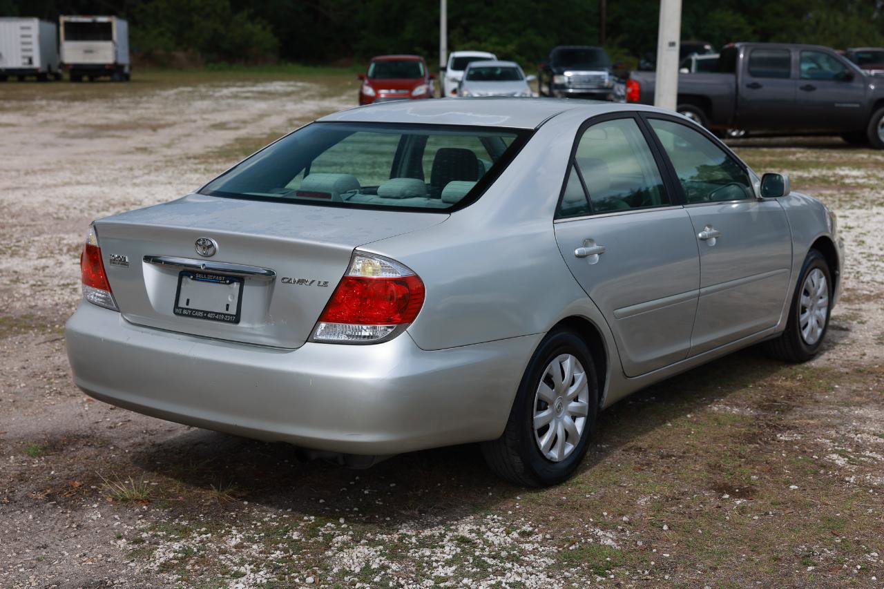 Used 2005 Toyota Camry SE FWD image 11