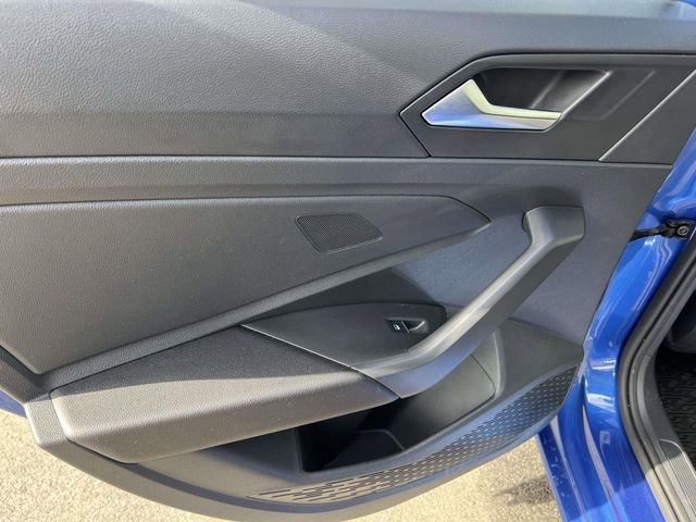 Certified 2023 Volkswagen Jetta SE w/ Panoramic Sunroof Package image 11