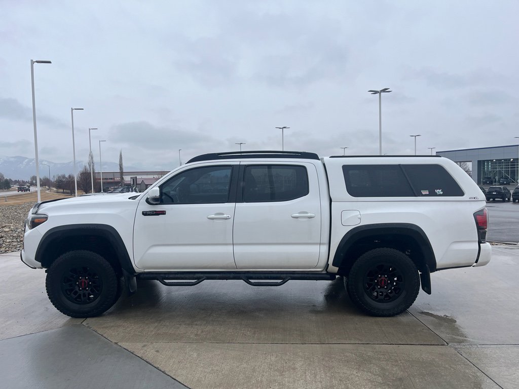 Used 2017 Toyota Tacoma TRD Pro image 2