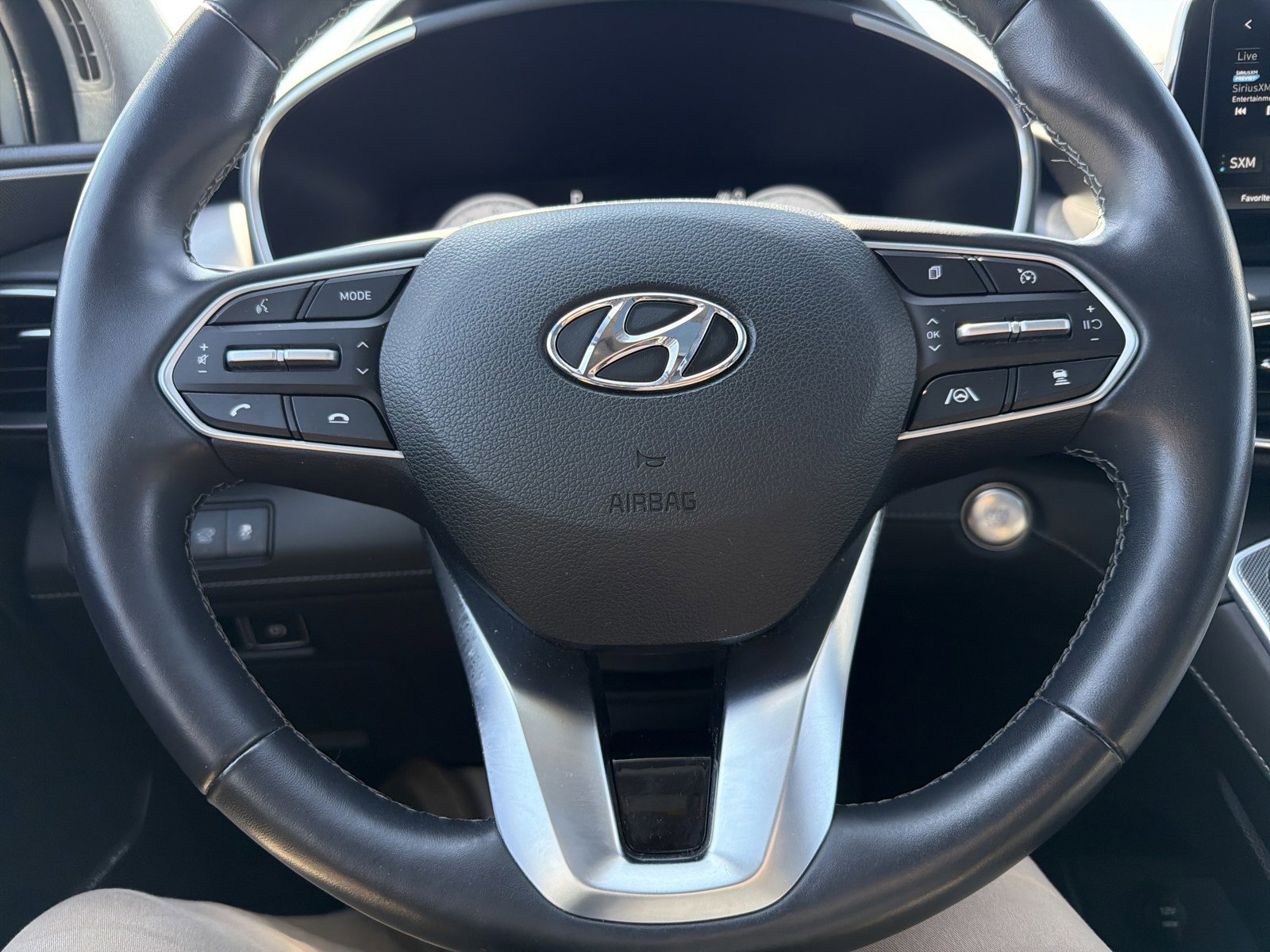 Used 2022 Hyundai Santa Fe Limited w/ Cargo Package image 25